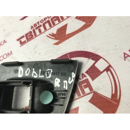Накладка кнопки стеклоподъемника правая Fiat Doblo 2006- 735402417